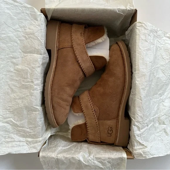 UGG McKay - Picture 6 of 8